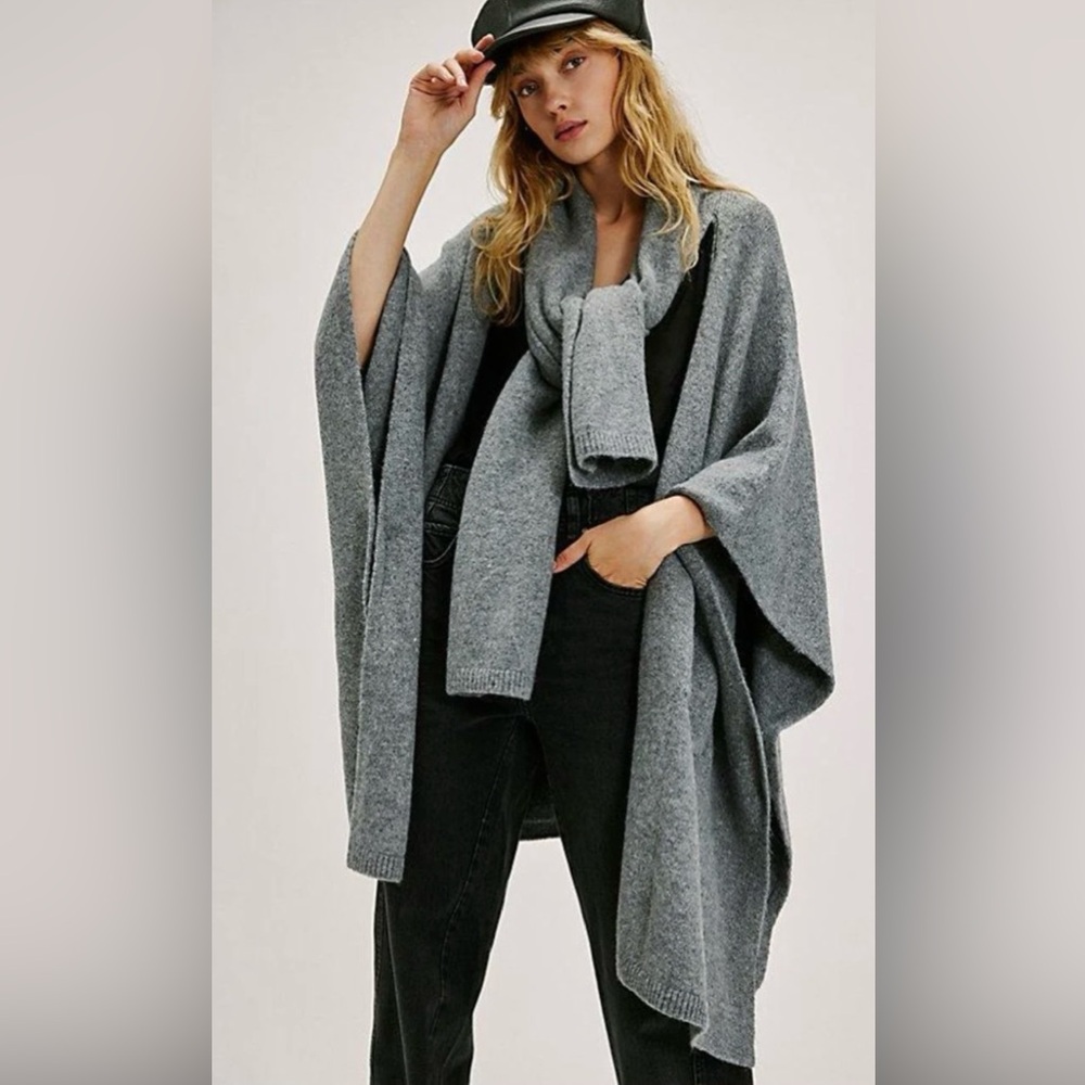 Free People Ellie Scarf Wrap Duster Sweater Kimono Knit Grey Onesize New